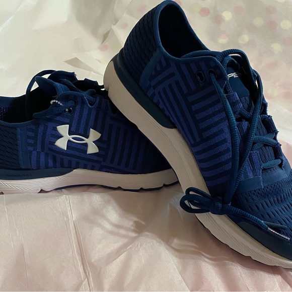 NEW Under Armour/10 - Picture 3 of 7
